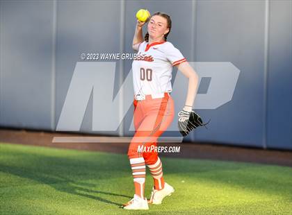 Thumbnail 3 in White Oak vs. Elysian Fields (UIL 3A Bi-District) photogallery.