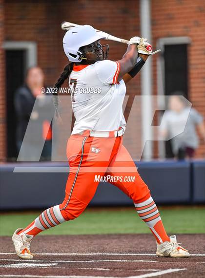 Thumbnail 2 in White Oak vs. Elysian Fields (UIL 3A Bi-District) photogallery.