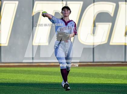 Thumbnail 3 in White Oak vs. Elysian Fields (UIL 3A Bi-District) photogallery.