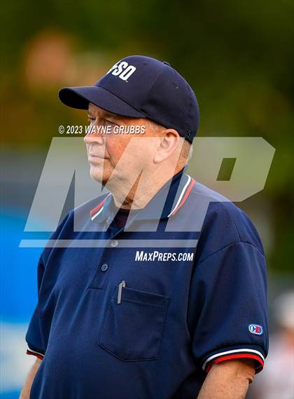 Thumbnail 3 in White Oak vs. Elysian Fields (UIL 3A Bi-District) photogallery.