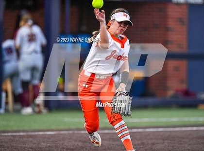 Thumbnail 2 in White Oak vs. Elysian Fields (UIL 3A Bi-District) photogallery.