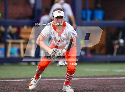Thumbnail 3 in White Oak vs. Elysian Fields (UIL 3A Bi-District) photogallery.