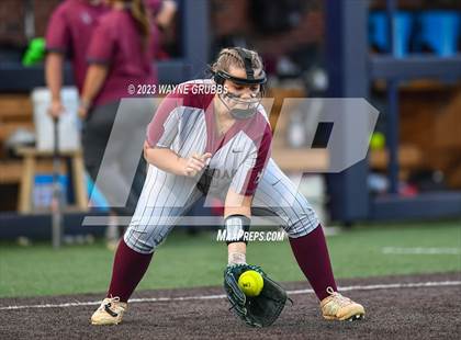 Thumbnail 3 in White Oak vs. Elysian Fields (UIL 3A Bi-District) photogallery.