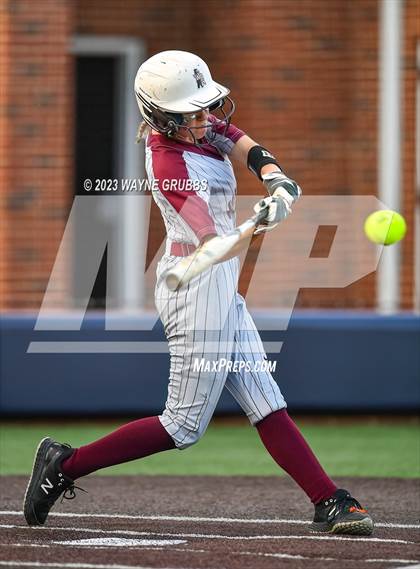 Thumbnail 1 in White Oak vs. Elysian Fields (UIL 3A Bi-District) photogallery.