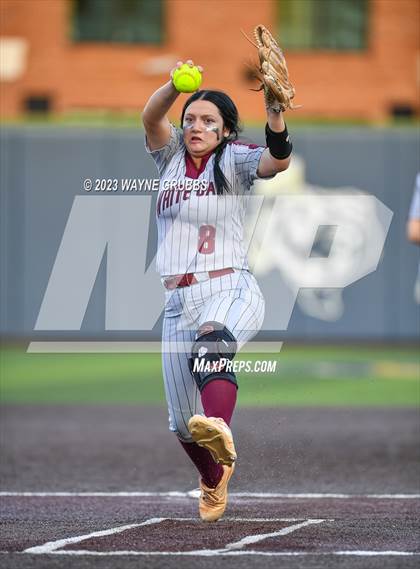 Thumbnail 3 in White Oak vs. Elysian Fields (UIL 3A Bi-District) photogallery.