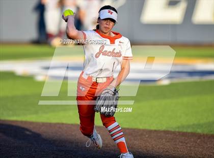 Thumbnail 2 in White Oak vs. Elysian Fields (UIL 3A Bi-District) photogallery.