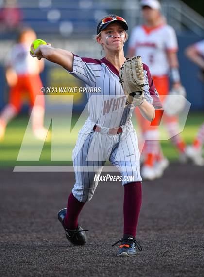 Thumbnail 2 in White Oak vs. Elysian Fields (UIL 3A Bi-District) photogallery.