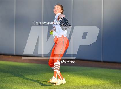 Thumbnail 2 in White Oak vs. Elysian Fields (UIL 3A Bi-District) photogallery.