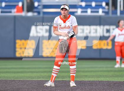 Thumbnail 1 in White Oak vs. Elysian Fields (UIL 3A Bi-District) photogallery.
