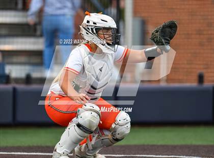 Thumbnail 2 in White Oak vs. Elysian Fields (UIL 3A Bi-District) photogallery.