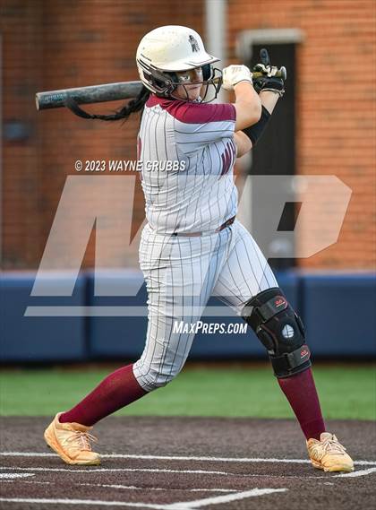 Thumbnail 1 in White Oak vs. Elysian Fields (UIL 3A Bi-District) photogallery.