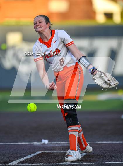 Thumbnail 2 in White Oak vs. Elysian Fields (UIL 3A Bi-District) photogallery.