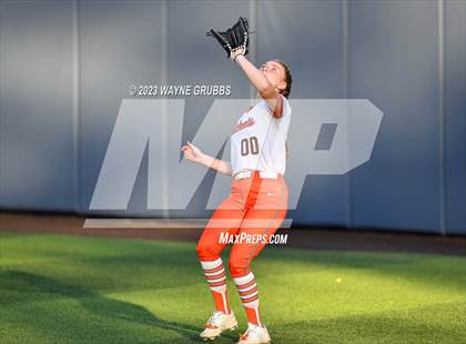 Thumbnail 1 in White Oak vs. Elysian Fields (UIL 3A Bi-District) photogallery.