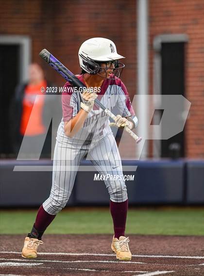 Thumbnail 1 in White Oak vs. Elysian Fields (UIL 3A Bi-District) photogallery.