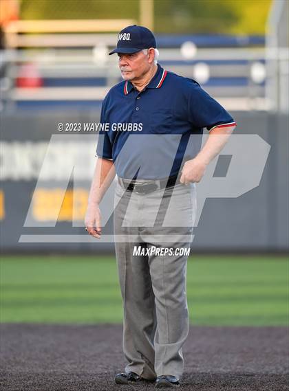 Thumbnail 3 in White Oak vs. Elysian Fields (UIL 3A Bi-District) photogallery.
