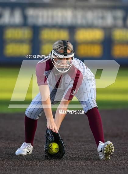 Thumbnail 2 in White Oak vs. Elysian Fields (UIL 3A Bi-District) photogallery.