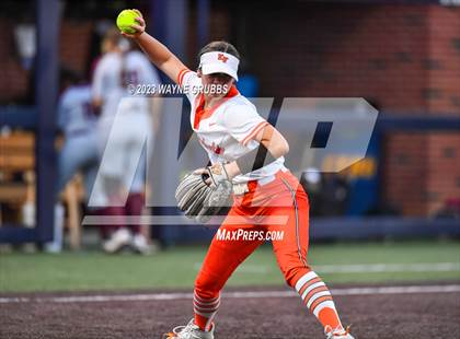 Thumbnail 1 in White Oak vs. Elysian Fields (UIL 3A Bi-District) photogallery.