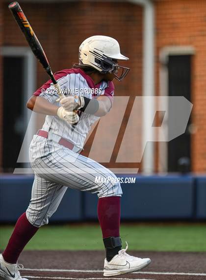 Thumbnail 2 in White Oak vs. Elysian Fields (UIL 3A Bi-District) photogallery.