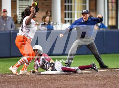 Thumbnail 3 in White Oak vs. Elysian Fields (UIL 3A Bi-District) photogallery.