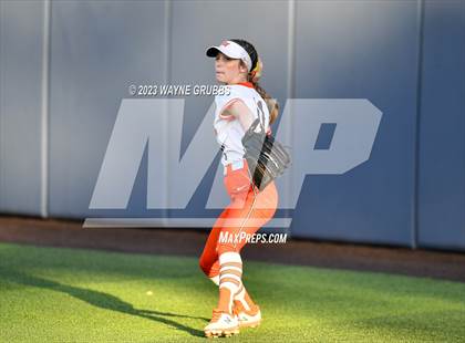 Thumbnail 1 in White Oak vs. Elysian Fields (UIL 3A Bi-District) photogallery.