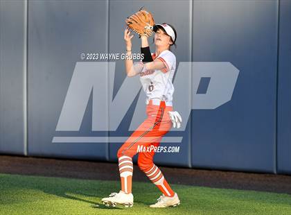 Thumbnail 1 in White Oak vs. Elysian Fields (UIL 3A Bi-District) photogallery.