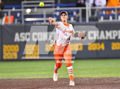 Thumbnail 1 in White Oak vs. Elysian Fields (UIL 3A Bi-District) photogallery.