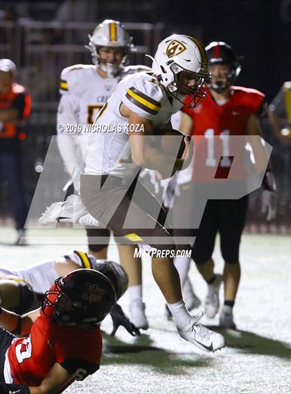 Thumbnail 3 in Crespi vs. Harvard-Westlake photogallery.