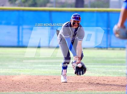 Thumbnail 1 in Warren vs. Gahr photogallery.