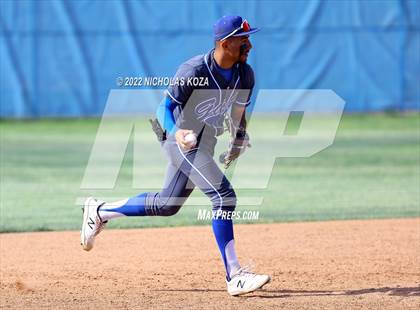 Thumbnail 1 in Warren vs. Gahr photogallery.