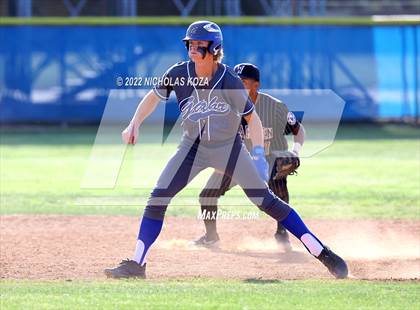 Thumbnail 3 in Warren vs. Gahr photogallery.
