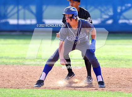 Thumbnail 2 in Warren vs. Gahr photogallery.
