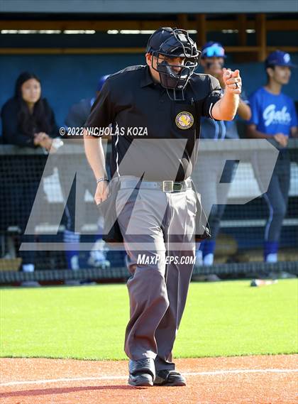 Thumbnail 1 in Warren vs. Gahr photogallery.