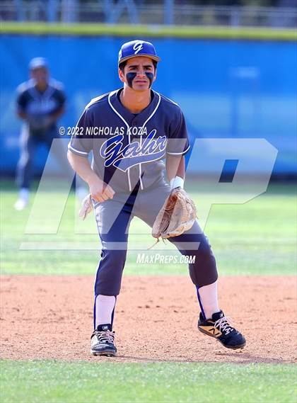 Thumbnail 3 in Warren vs. Gahr photogallery.