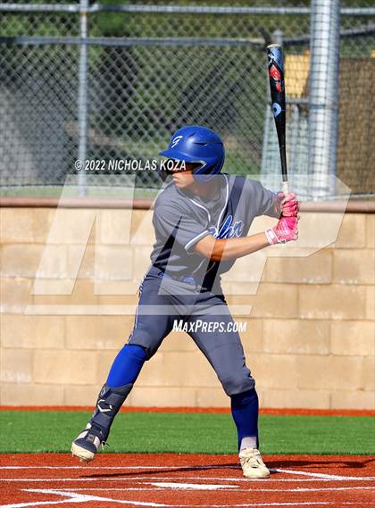 Thumbnail 2 in Warren vs. Gahr photogallery.