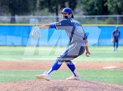 Thumbnail 1 in Warren vs. Gahr photogallery.
