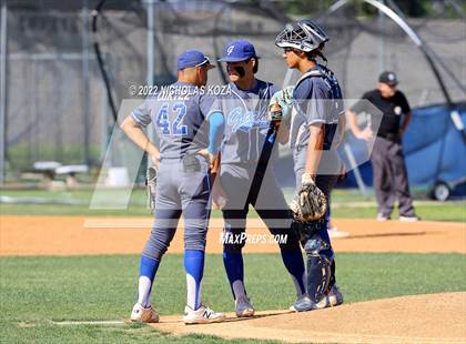 Thumbnail 2 in Warren vs. Gahr photogallery.