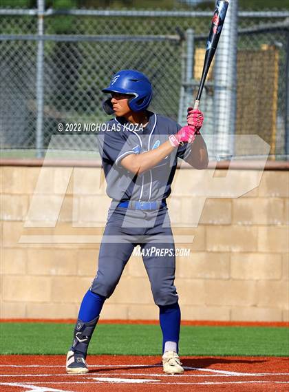 Thumbnail 1 in Warren vs. Gahr photogallery.