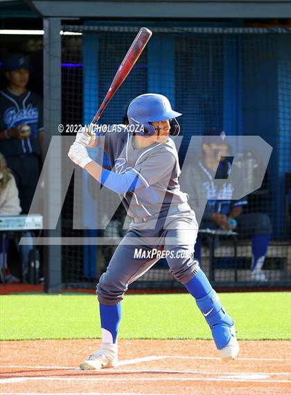 Thumbnail 2 in Warren vs. Gahr photogallery.