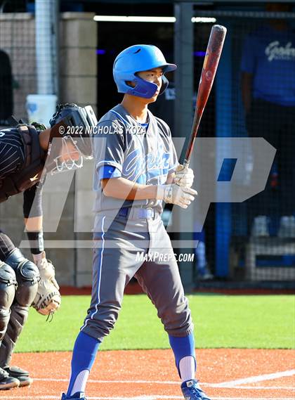 Thumbnail 3 in Warren vs. Gahr photogallery.