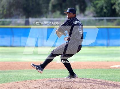 Thumbnail 3 in Warren vs. Gahr photogallery.