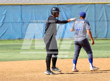Thumbnail 1 in Warren vs. Gahr photogallery.