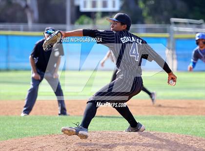 Thumbnail 1 in Warren vs. Gahr photogallery.