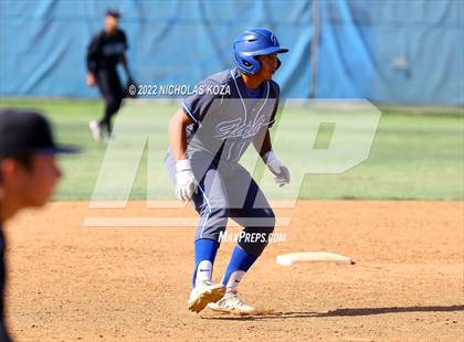 Thumbnail 1 in Warren vs. Gahr photogallery.