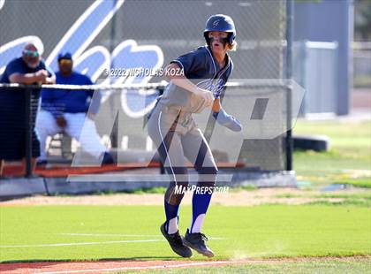 Thumbnail 1 in Warren vs. Gahr photogallery.