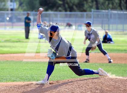 Thumbnail 3 in Warren vs. Gahr photogallery.