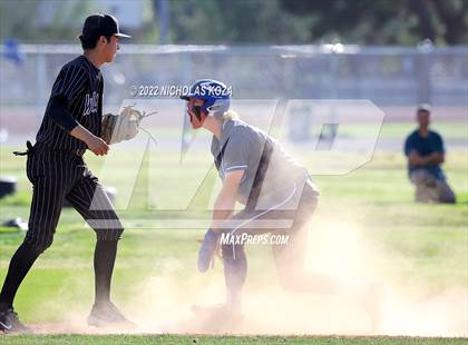 Thumbnail 1 in Warren vs. Gahr photogallery.