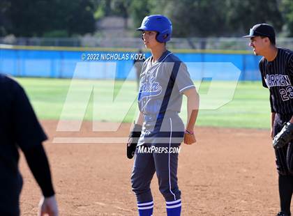 Thumbnail 2 in Warren vs. Gahr photogallery.