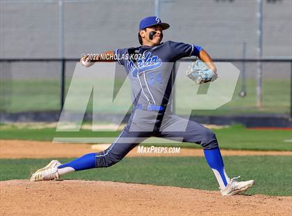 Thumbnail 1 in Warren vs. Gahr photogallery.