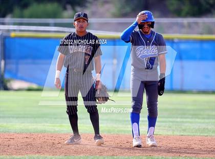 Thumbnail 1 in Warren vs. Gahr photogallery.