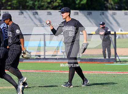 Thumbnail 3 in Warren vs. Gahr photogallery.